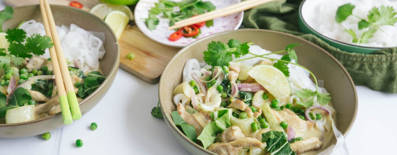 Fairtrade Original - Rezept gruenes Thai Curry mit Huhn und Pak Choi