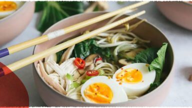 Japanisches Ramen mit Hühnerfleisch