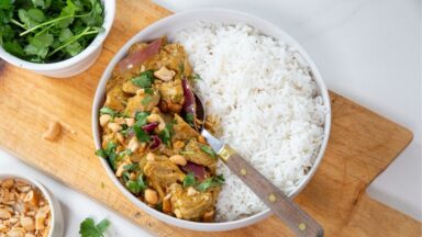 Vegetarisches Butter Chicken mit Jackfruit