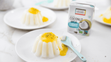 Veganes Pannacotta mit Mango