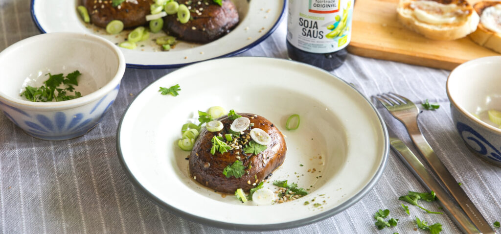 Gegrillter Portobello mit Sojasauce und Sesam | Fairtrade Original (DE)