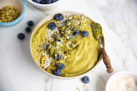 Matcha Smoothie Bowl Pistazie