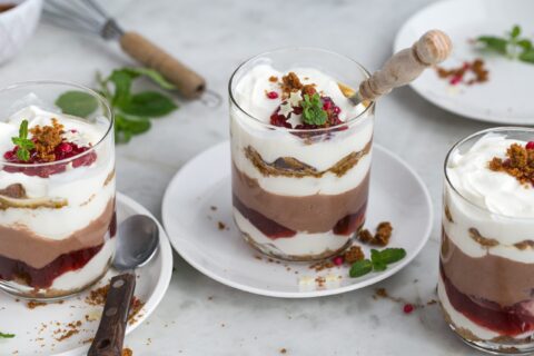 https://www.fairtradeoriginal.de/wp-content/uploads/DE/sites/2/2025/12/HK.13.11.22.kerst_.trifle-44-scaled.jpg