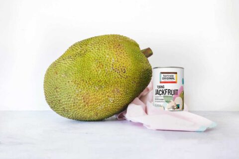 https://www.fairtradeoriginal.de/wp-content/uploads/DE/sites/2/2022/07/jackfruit.jpg